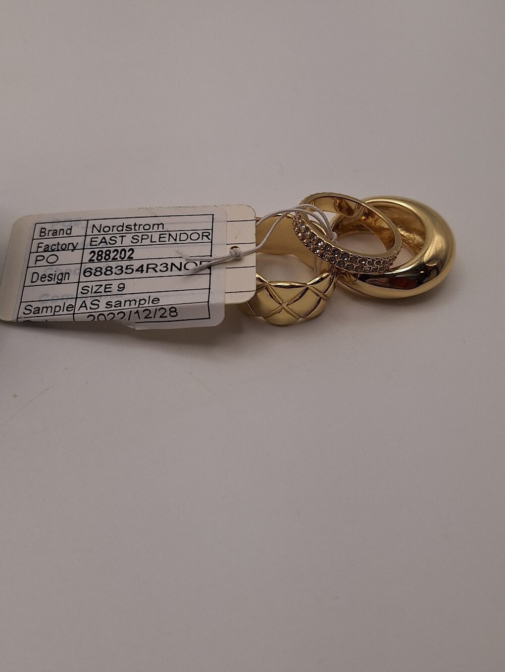 Nordstrom Size 9 Gold Tone Statement Ring Set Rhinestone Stackable 3 Pc - Picture 10 of 11